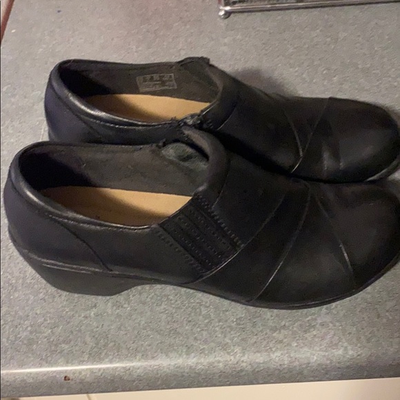 Clarks clogs - Picture 3 of 3